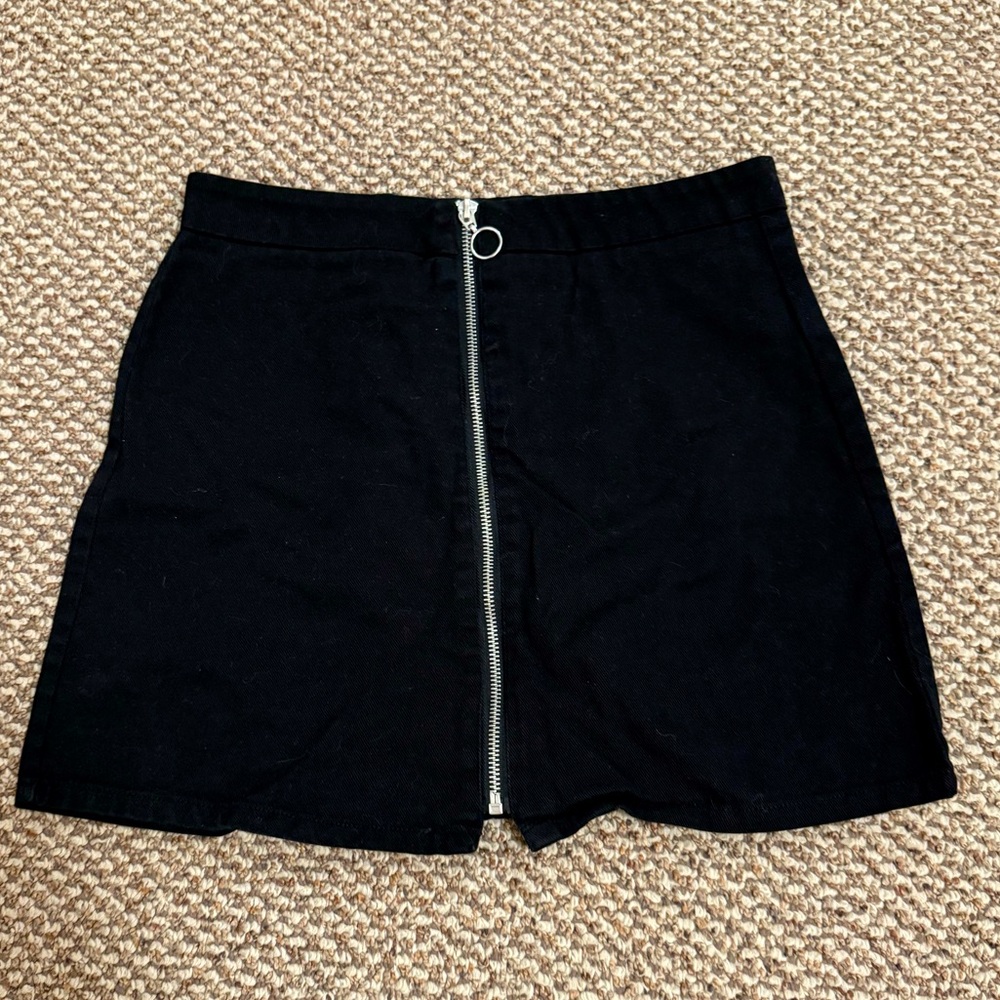 MINI SKIRT WITH ZIPPER